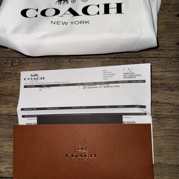 Coach market Tote 

Was originally my mother’s never used. - Picture 7 of 7